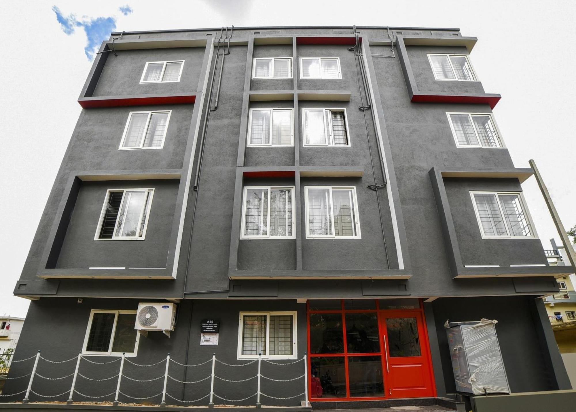 Townhouse Sarvar Hospitality Near Ascendas Park Square Mall Bangalore Exterior foto