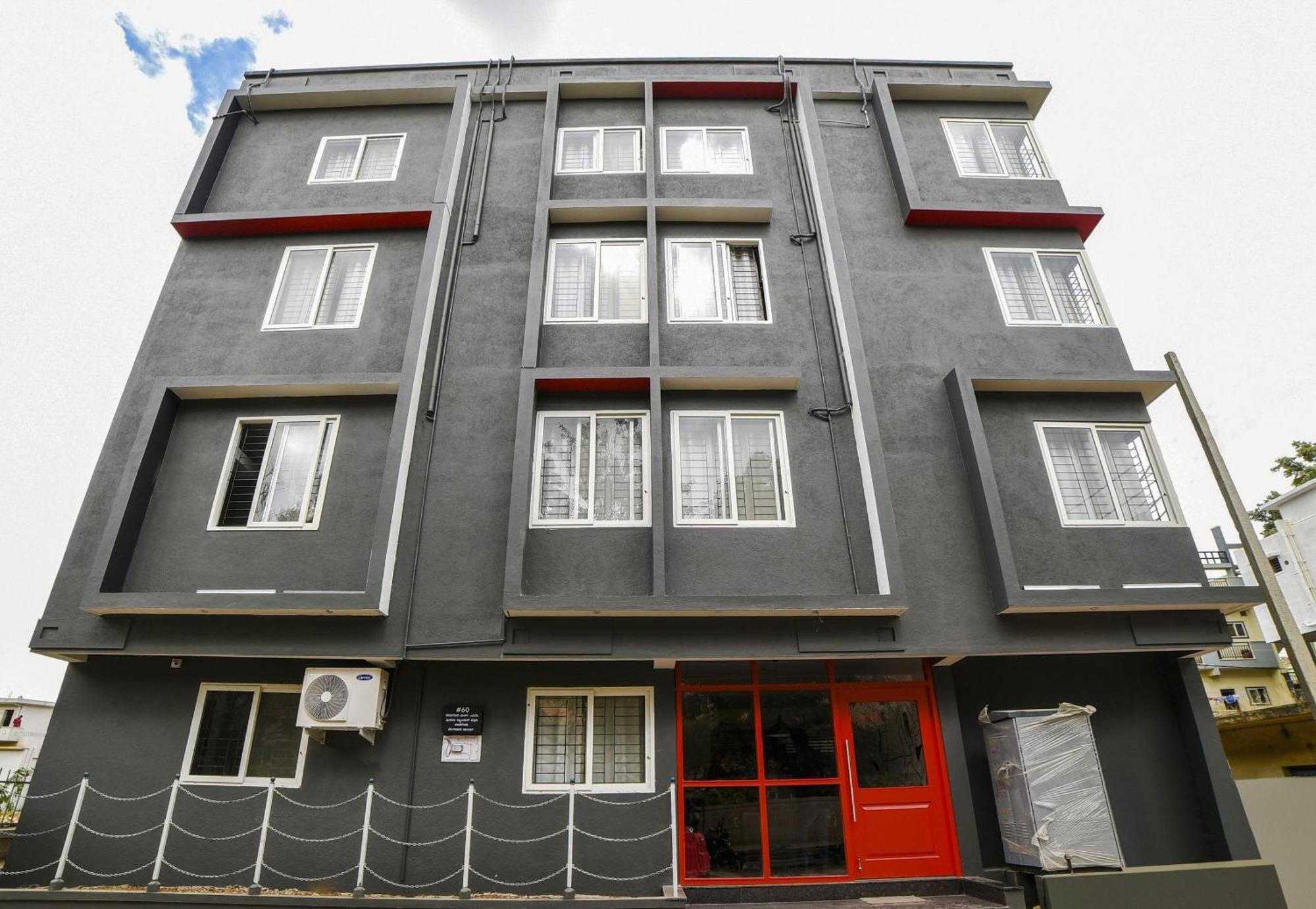 Townhouse Sarvar Hospitality Near Ascendas Park Square Mall Bangalore Exterior foto